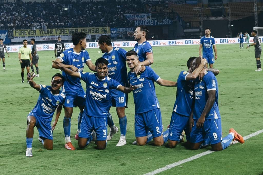 Persib Bandung Buru Pemain Asing Jelang Liga 1 2025/2026, Targetkan Hattrick Juara!