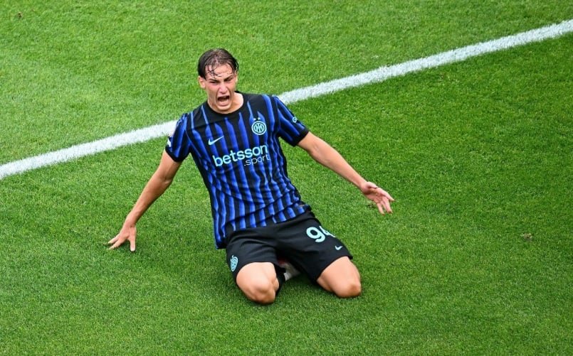 Inter Batal Rekrut Hojlund, Kini Fokus ke Rising Star Pio Esposito