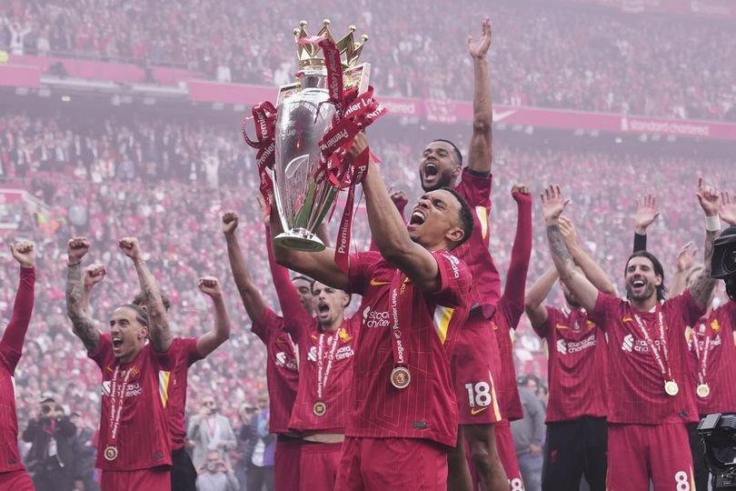 Rio Ferdinand Sebut Hanya Dua Klub yang Punya Kans Juara EPL Musim Depan