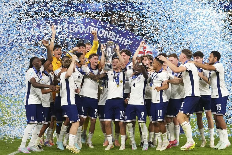 Daftar Lengkap Peraih Penghargaan Euro U-21 2025: Inggris Juara, Harvey Elliott Pemain Terbaik!