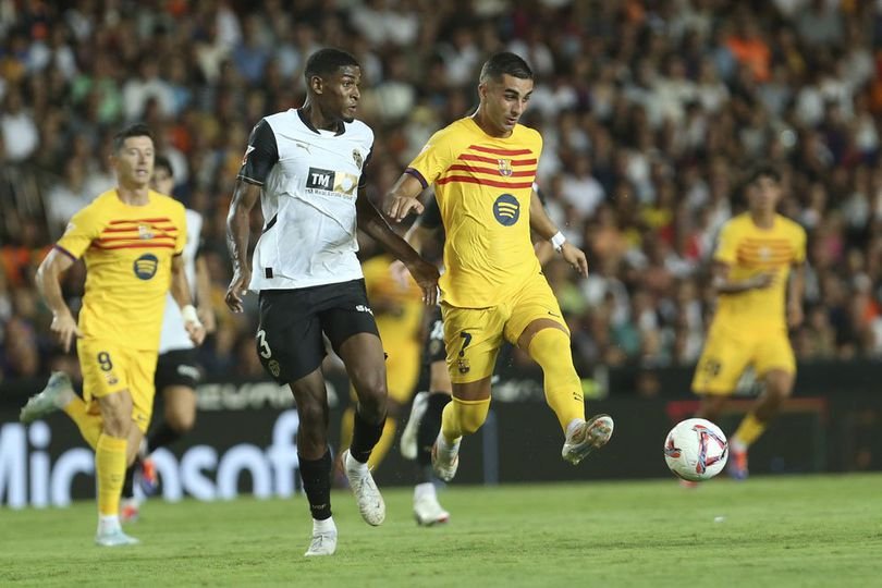 Arsenal Makin Dekat Datangkan Defender Ini dari Valencia